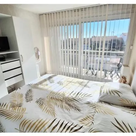 ' Les Pieds Dans L'eau ' Apartment *